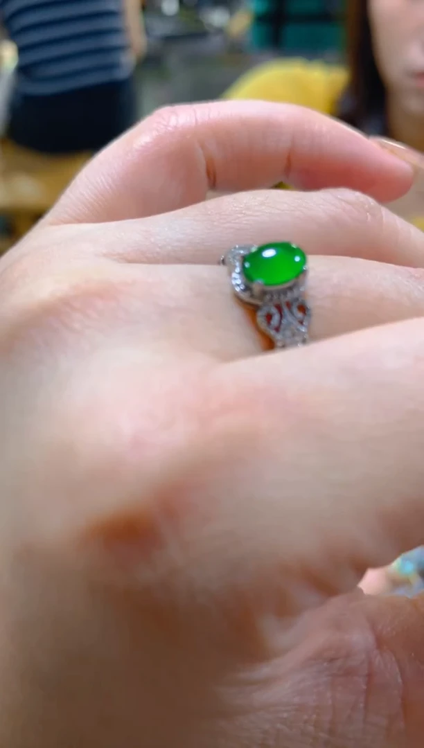 未镶嵌戒指翡翠多样性发一