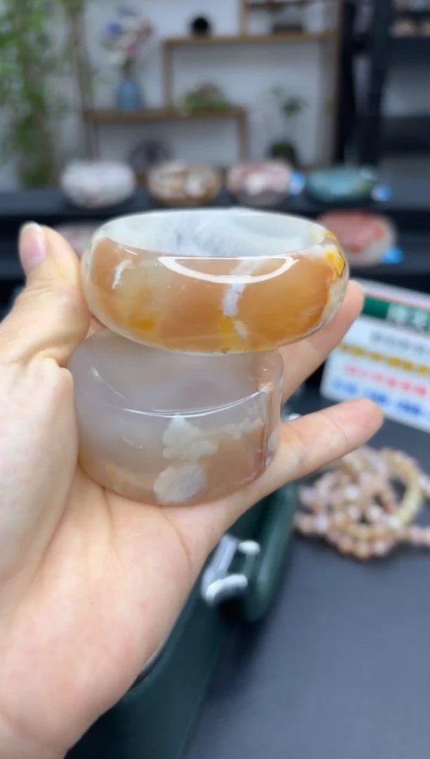 【闪购商品】石英质玉手镯未镶嵌A1350(54圈赠送镯心)