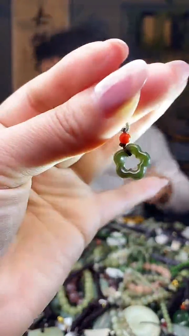 颈饰未镶嵌和田玉多样性发货，拍一发一