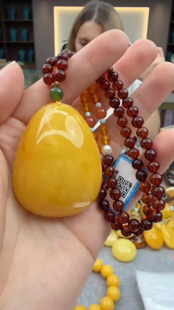 琥珀颈饰未镶嵌71秒拍号 假一罚三