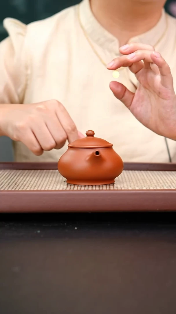 茶壶紫砂黄龙山朱泥潘壶140陈