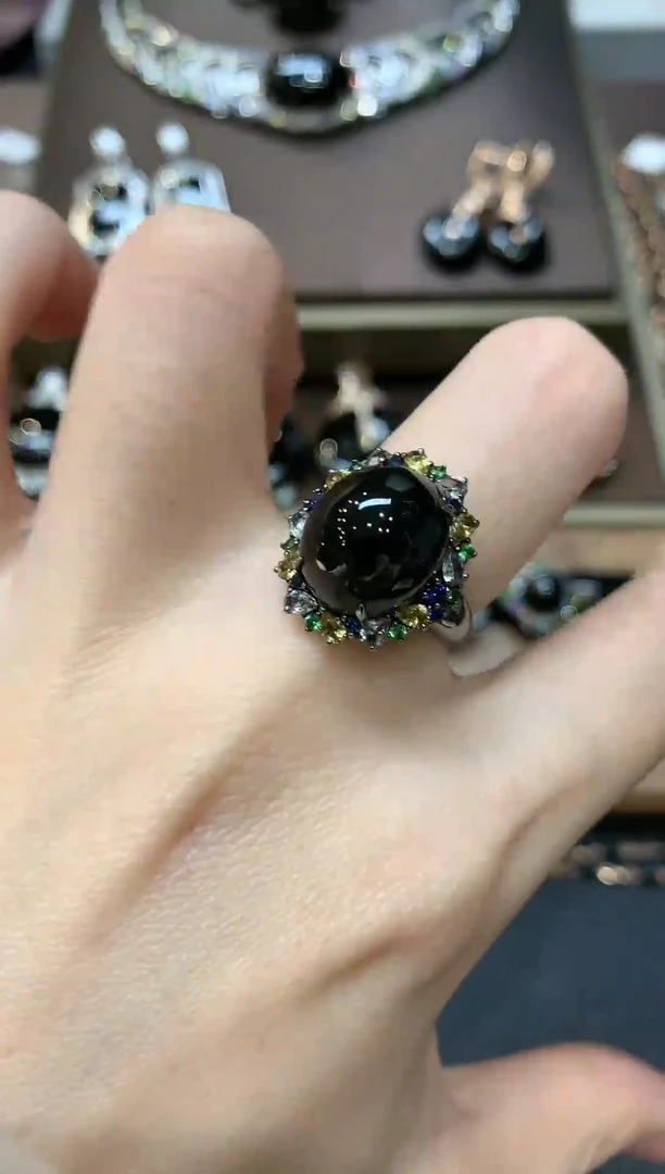 18K金镶嵌戒指翡翠冬日珠宝W43