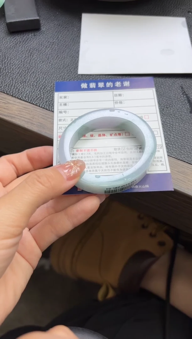 未镶嵌手镯定制翡翠萌****?定制手镯不退不换