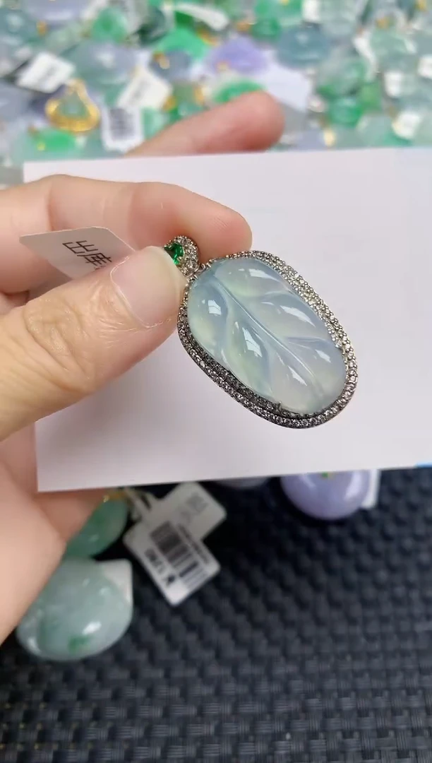 颈饰未镶嵌翡翠天然缅甸A货翡翠百元以上9元证书费自理