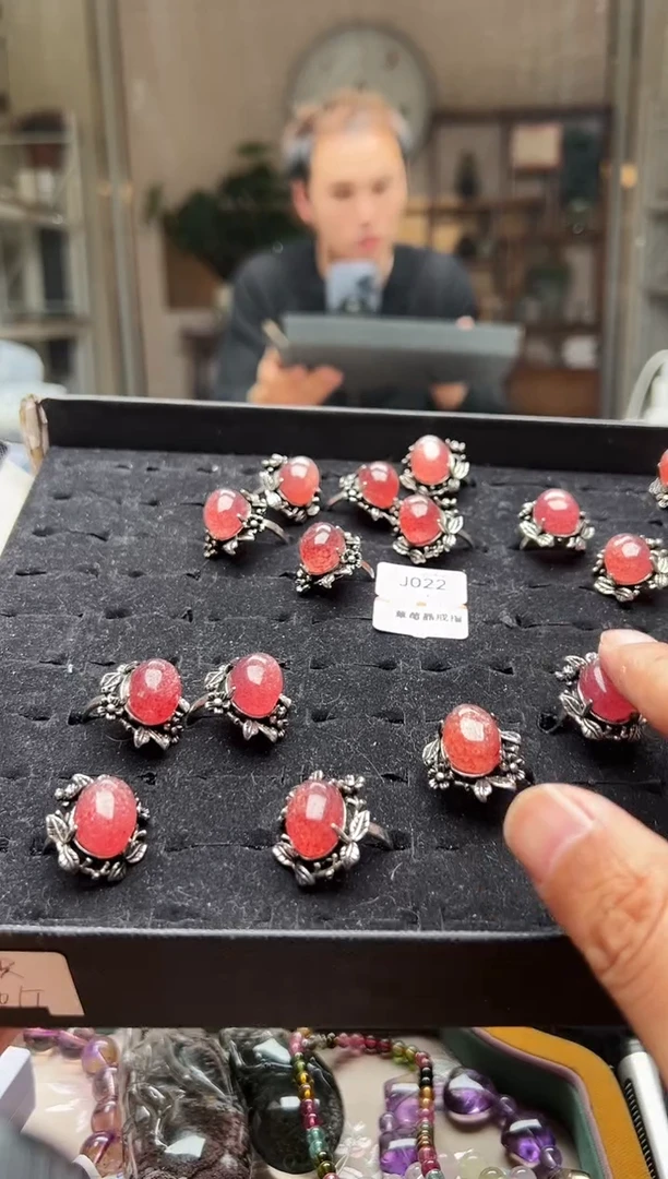 水晶手链未镶嵌草莓晶戒指