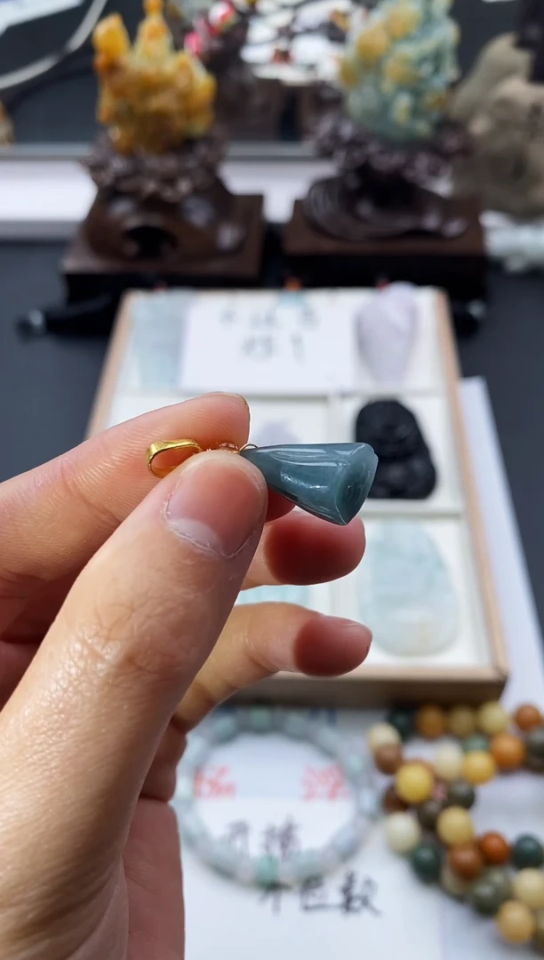 颈饰未镶嵌翡翠天然缅甸A货翡翠