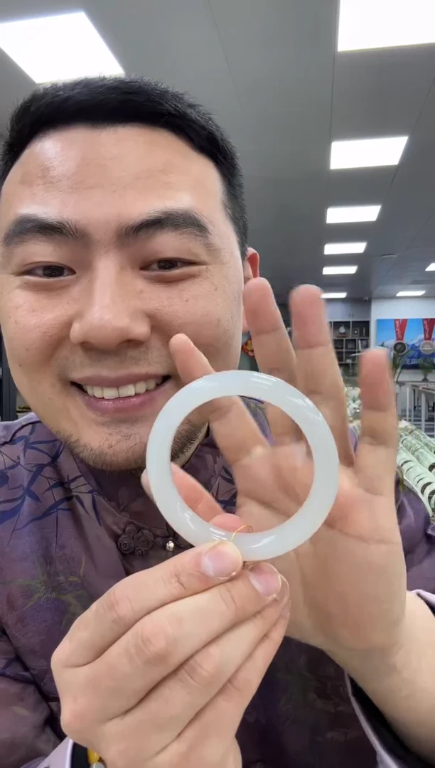 【闪购商品】和田玉手镯未镶嵌白胶猫53-60