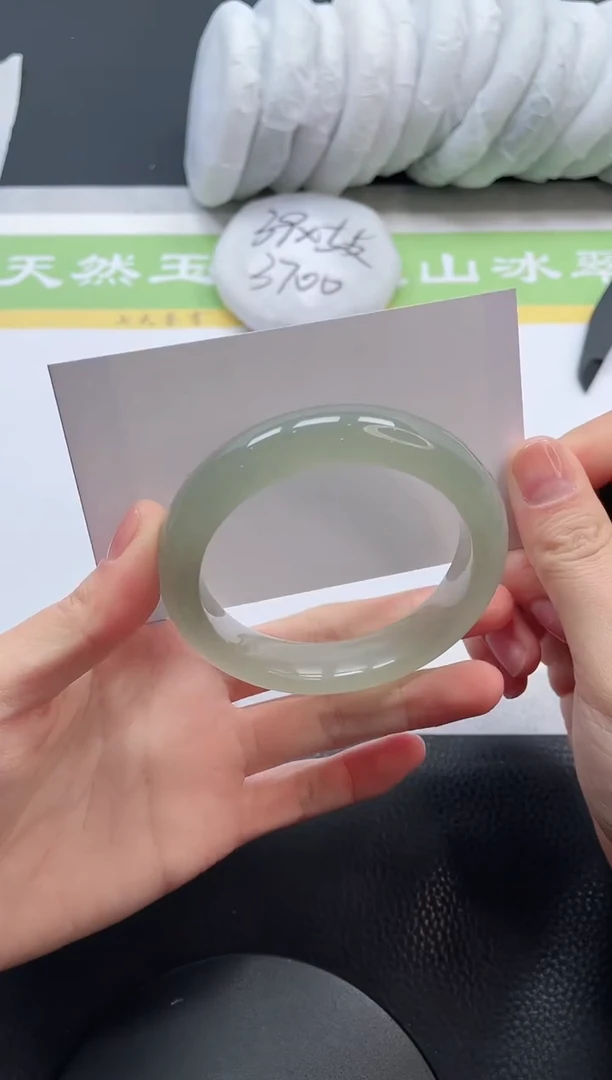 【闪购商品】石英质玉手镯未镶嵌A45-56+