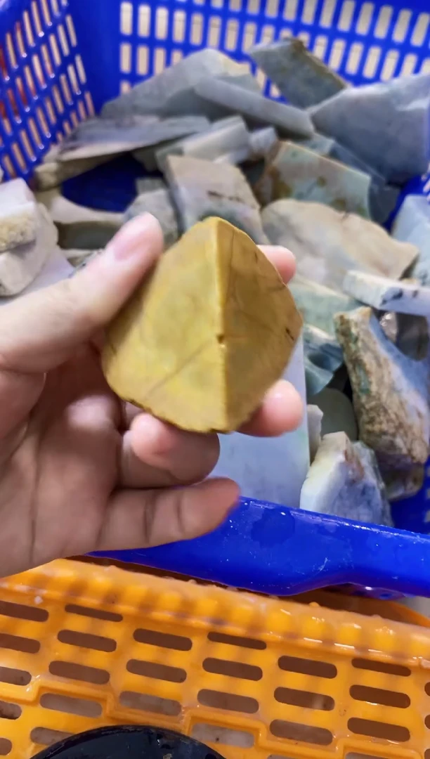 颈饰未镶嵌翡翠天然翡翠112