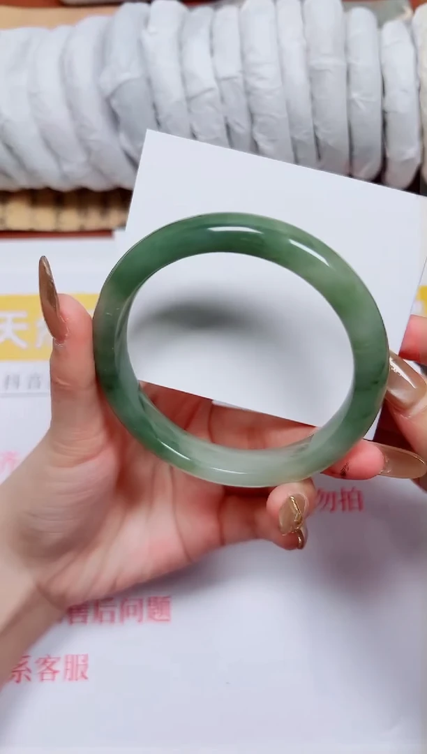 【闪购商品】石英质玉手镯未镶嵌K12-63.2