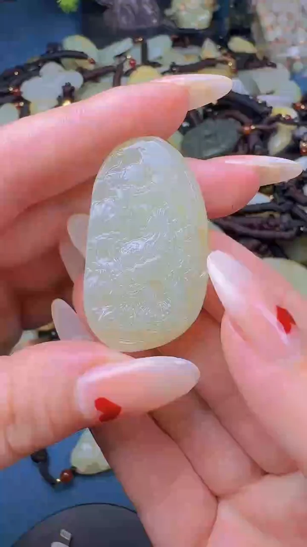 和田玉未镶嵌颈饰1