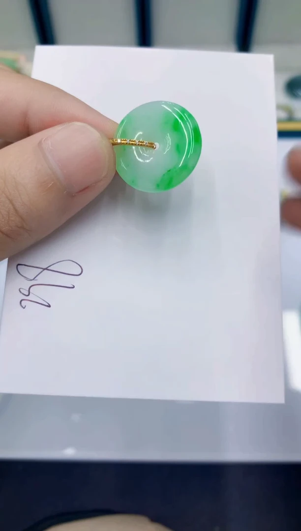 颈饰18K金镶嵌翡翠翡翠