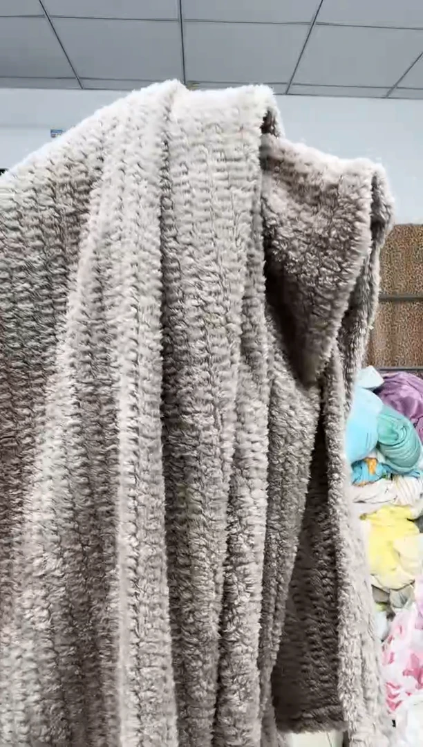 法兰绒1.5x2左右双面材质以主播介绍为准瑕疵