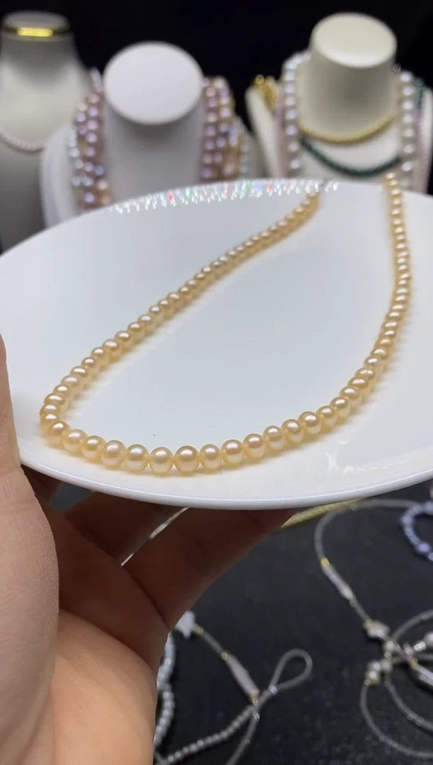 颈饰未镶嵌淡水珍珠多人