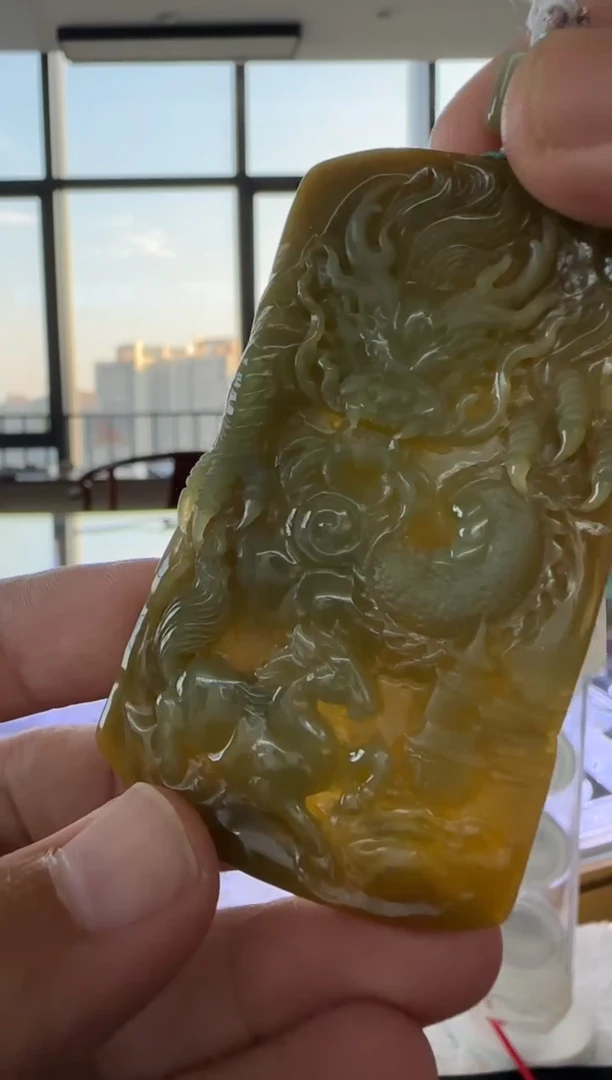 翡翠未镶嵌颈饰天然翡翠A货孤品一件