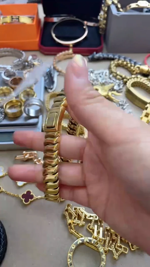 瓷片HHHHHHHHHHHHHHH