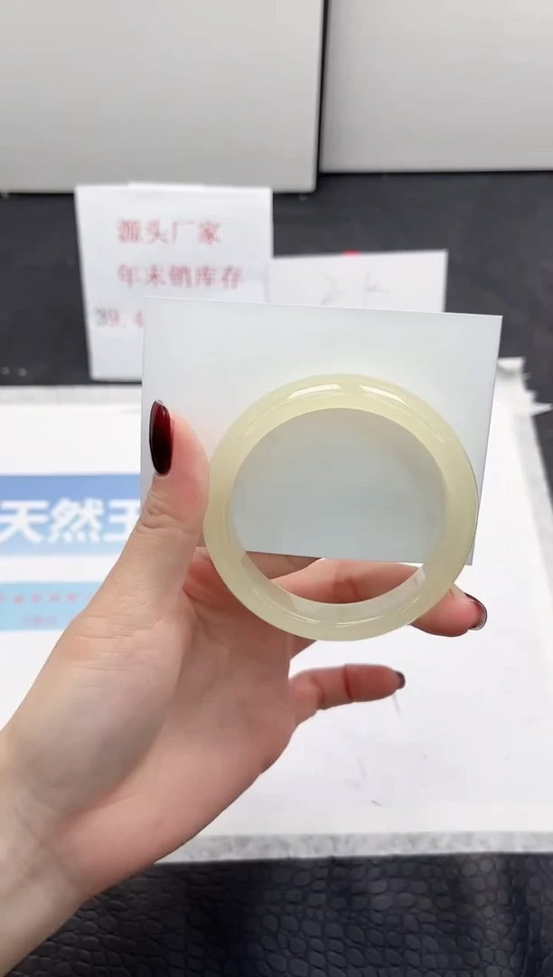 【闪购商品】石英质玉手镯未镶嵌Q77-55