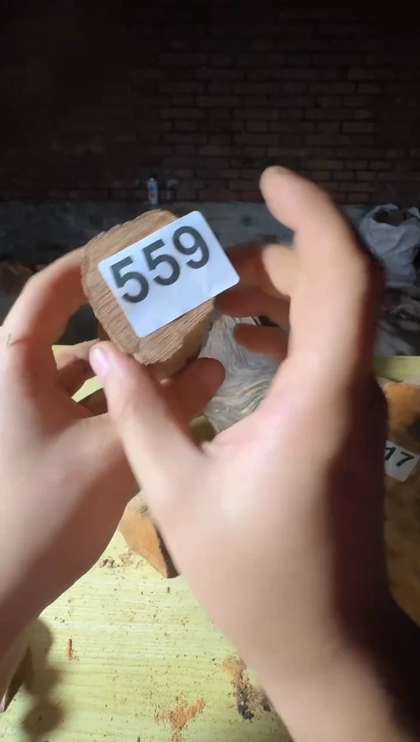 柏木（崖柏）太行陈化崖柏现切先拍！小手把随机一片！（1单1片）559