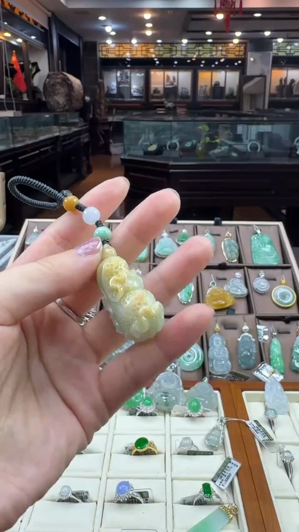 【闪购商品】翡翠挂件未镶嵌白菜