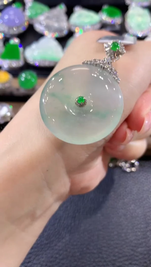 吊坠(不含链)18K金镶嵌翡翠D7