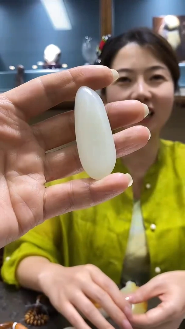 和田玉未镶嵌吊坠(不含链)吊坠