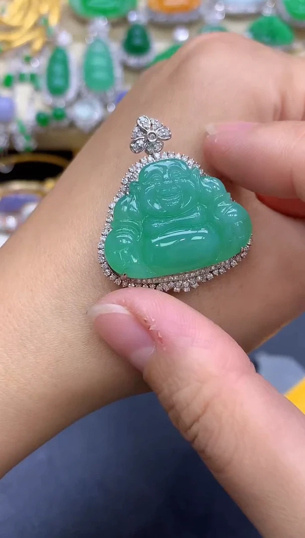 颈饰18K金镶嵌翡翠448-中国好珍宝