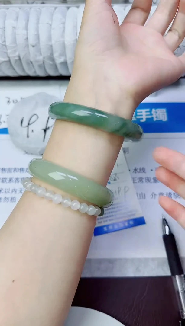 石英质玉手镯未镶嵌91/58.7
