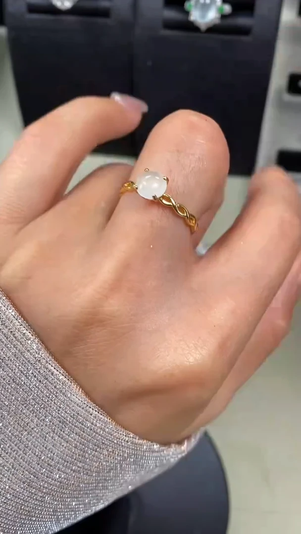 【闪购商品】翡翠戒指银S925镶嵌8745