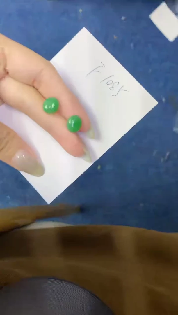 翡翠18K金镶嵌颈饰缅甸天然翡翠A货