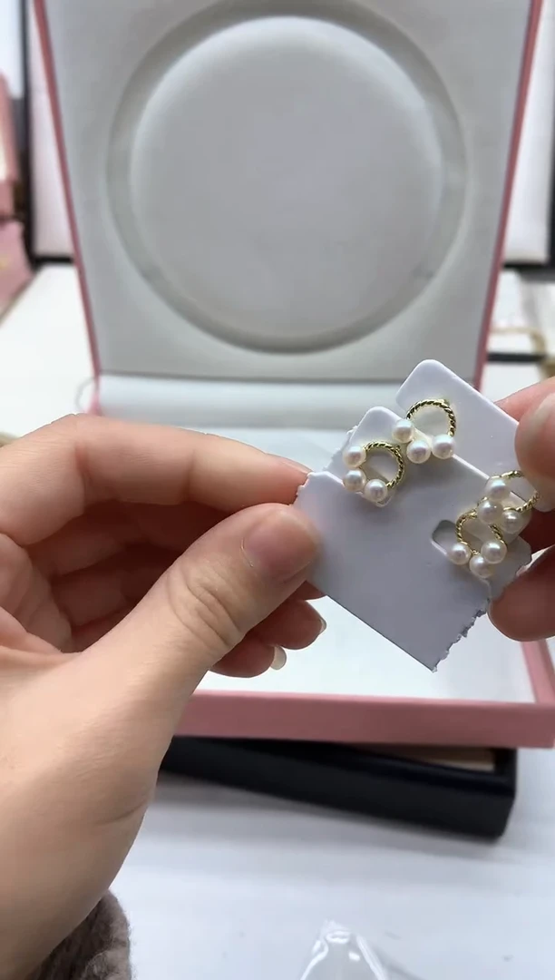 未镶嵌耳饰淡水珍珠多样性发其一