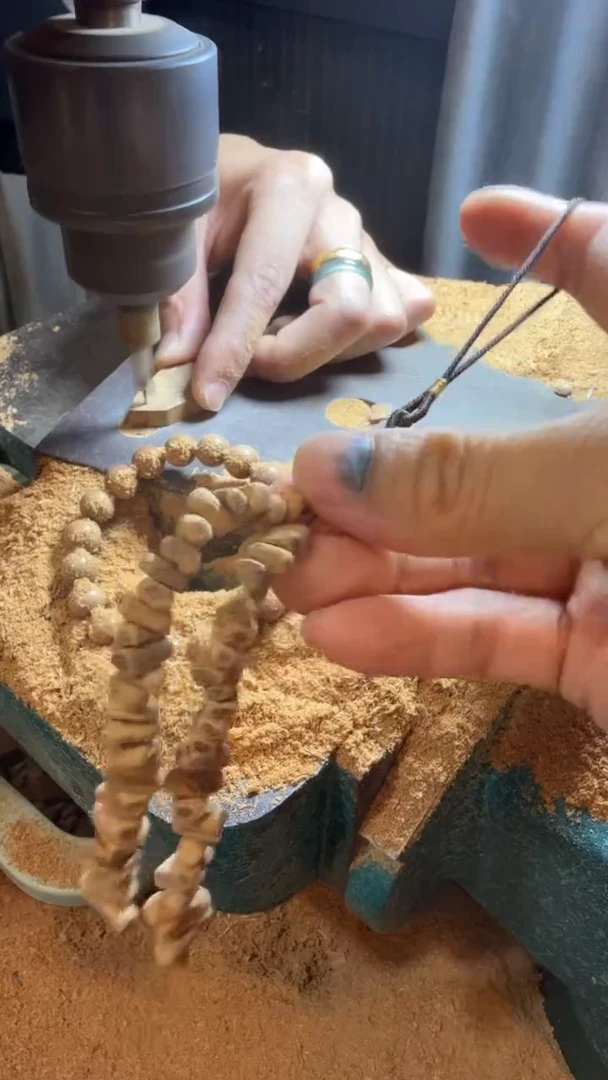 檀香木其他老山檀香随形车挂