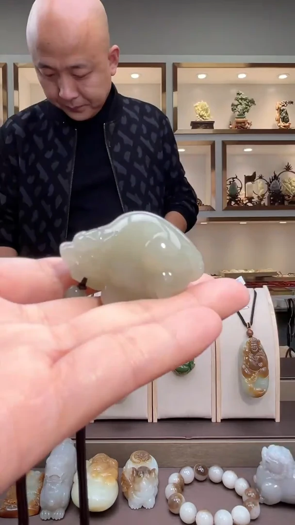 颈饰未镶嵌和田玉苏