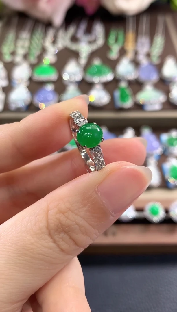 18K金镶嵌戒指翡翠g49