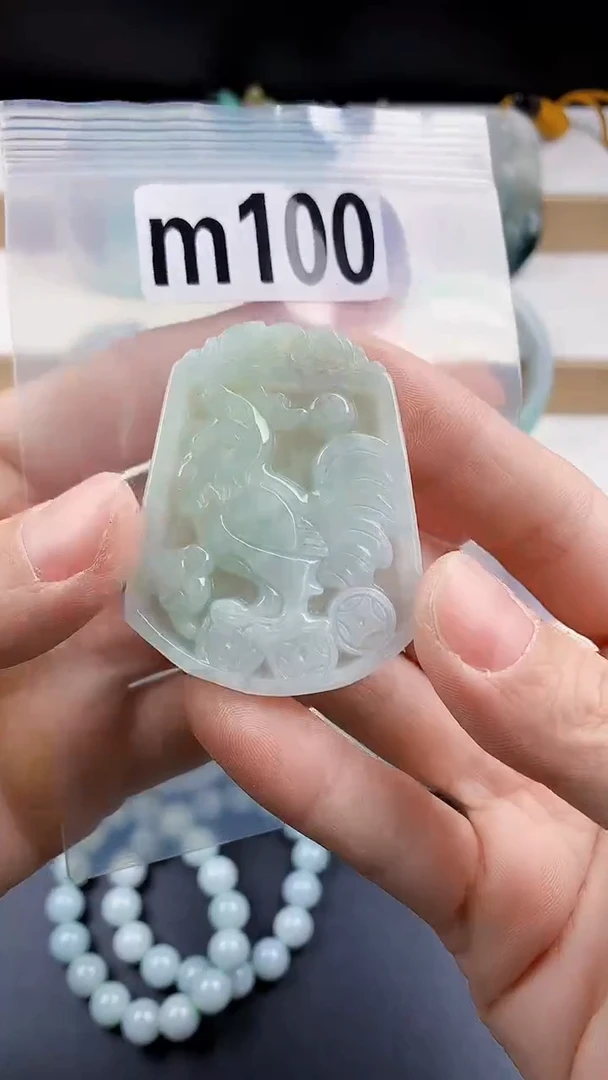 颈饰未镶嵌翡翠天然翡翠吊坠挂件