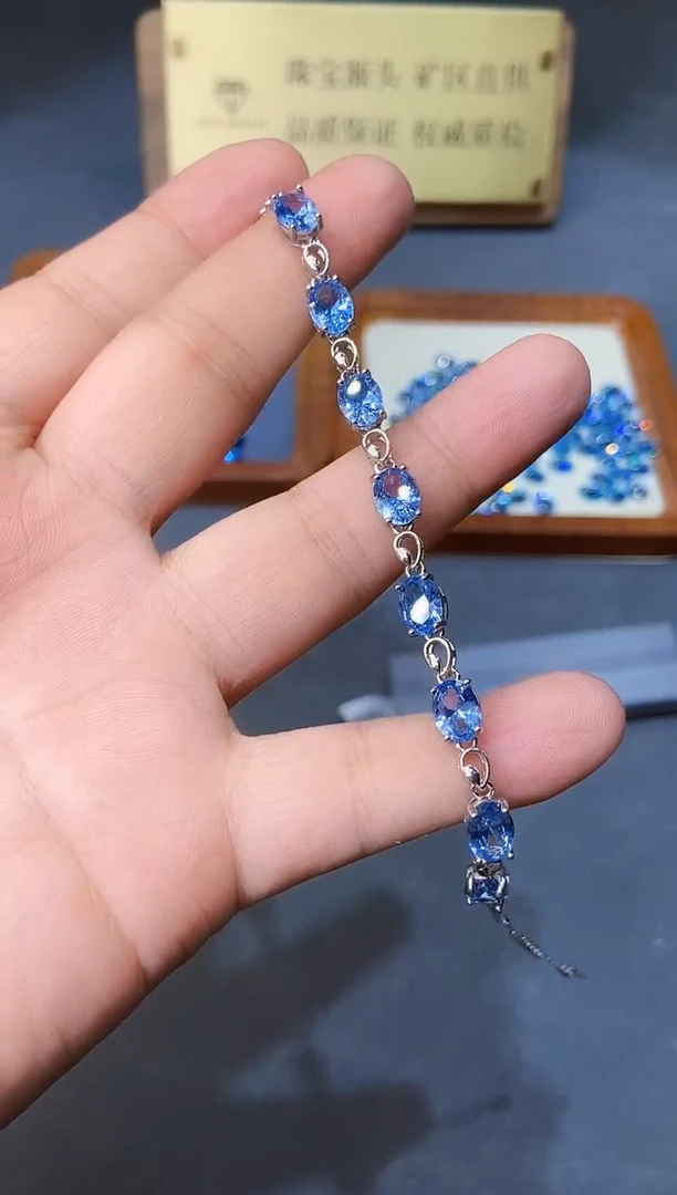 银S925镶嵌手链海蓝宝石.......