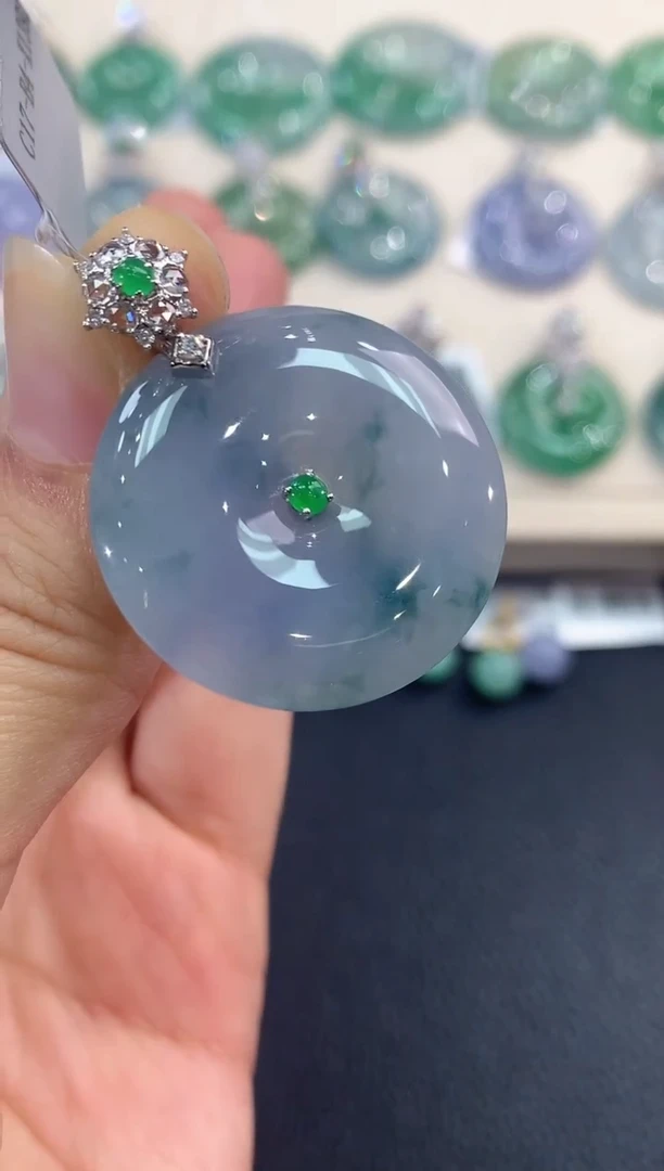 【闪购商品】翡翠吊坠(不含链)18K金镶嵌b30有色差