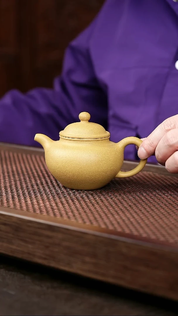 茶壶紫砂葵黄莲子