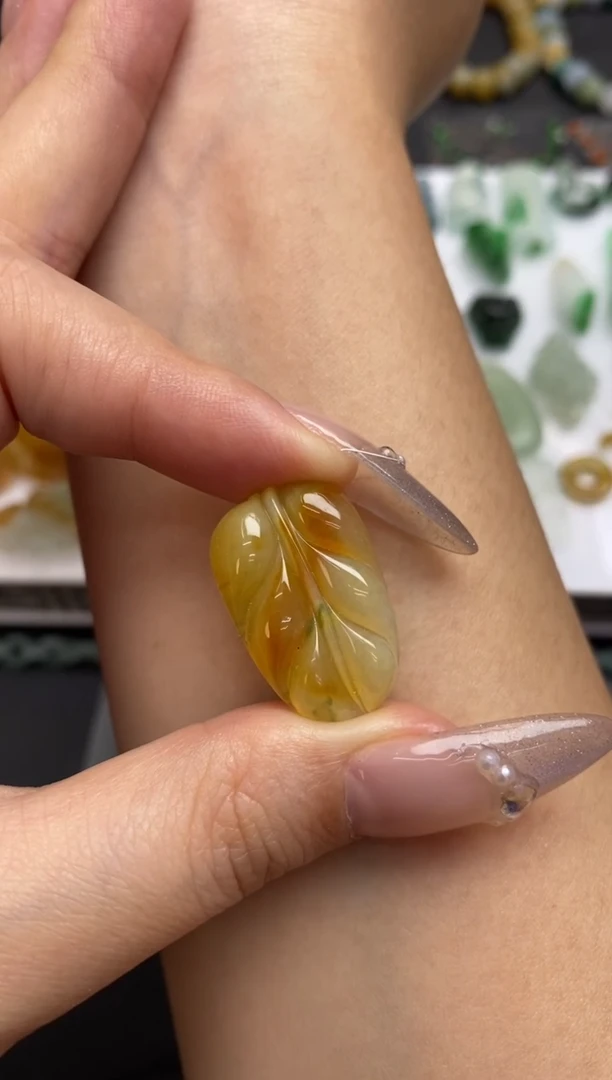 未镶嵌定制翡翠翡翠毛货~