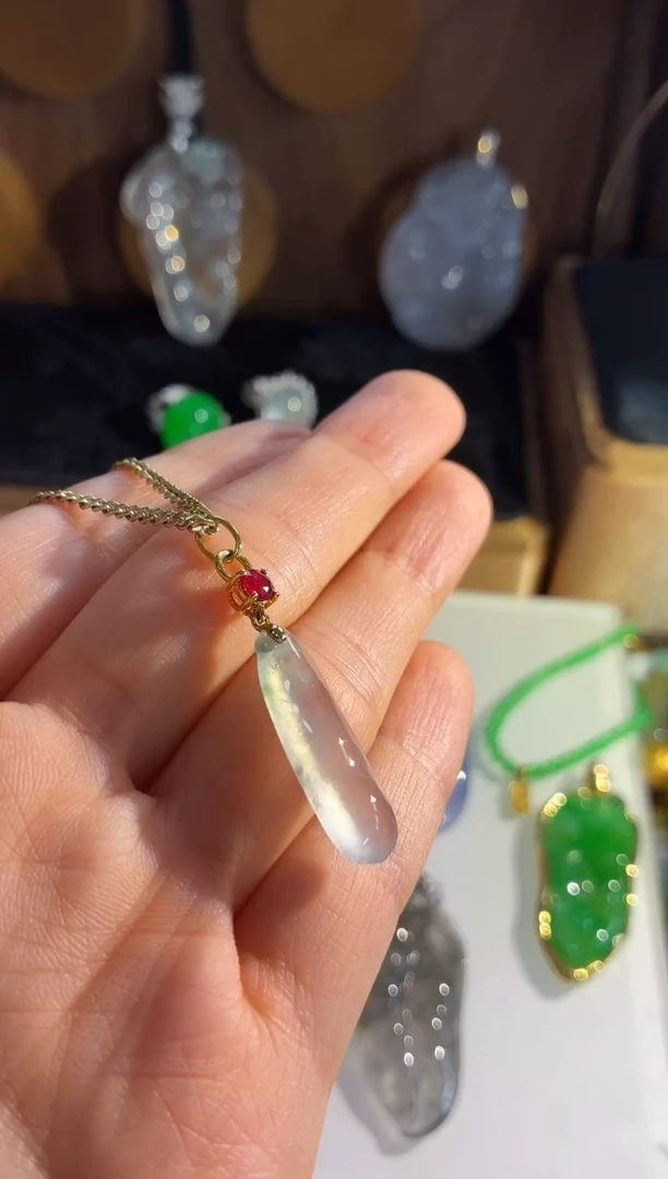 吊坠(不含链)18K金镶嵌翡翠吊坠