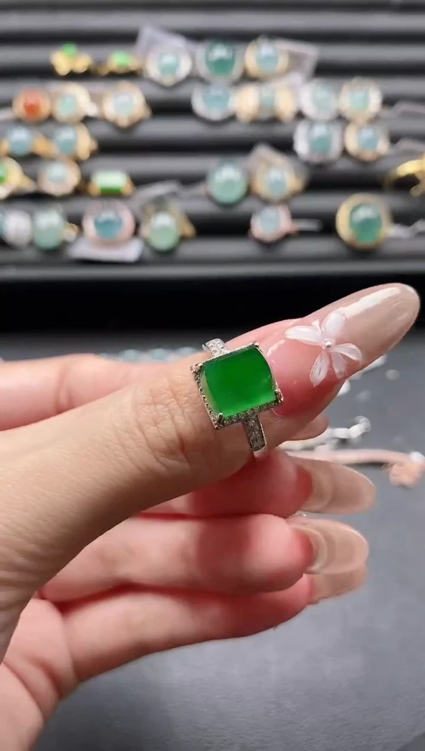 【闪购商品】翡翠戒指银S925镶嵌1111