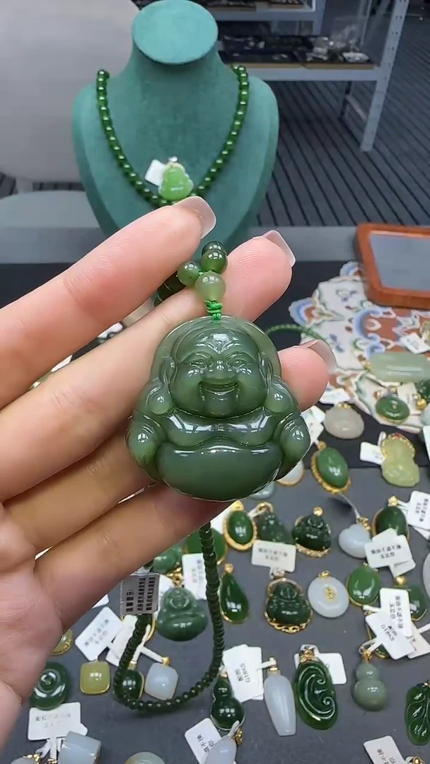 未镶嵌和田玉挂件1