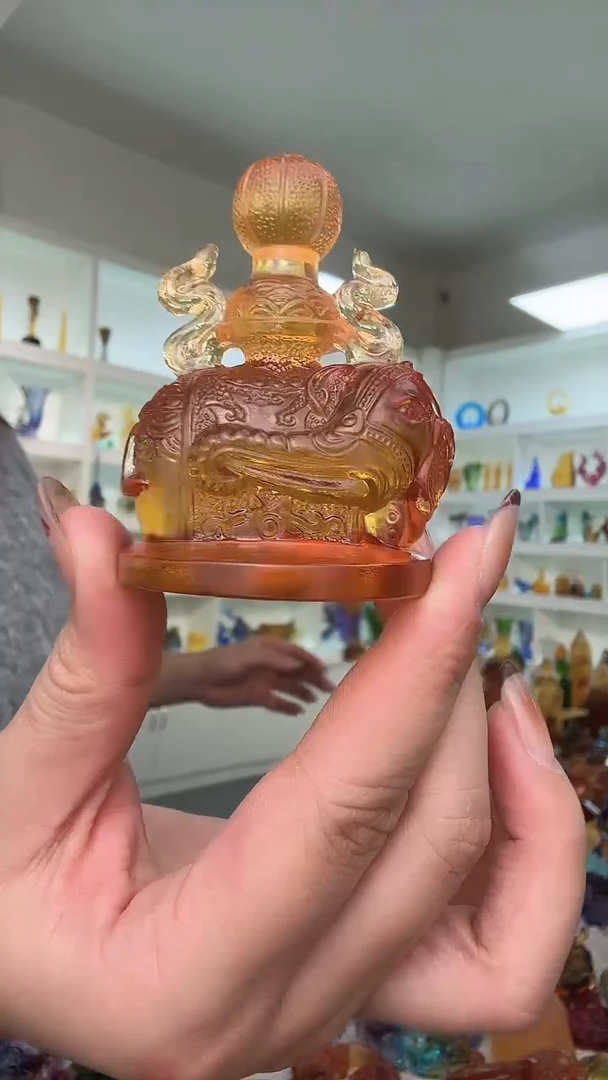 手工艺品琉璃吉像