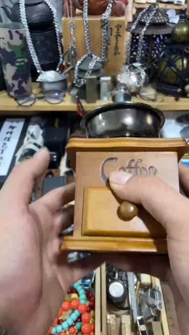 瓷片闪购商品  如图所示
