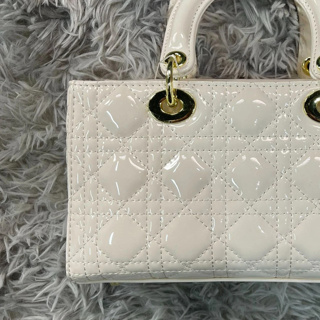 手工时尚百搭横三格真皮女包白色