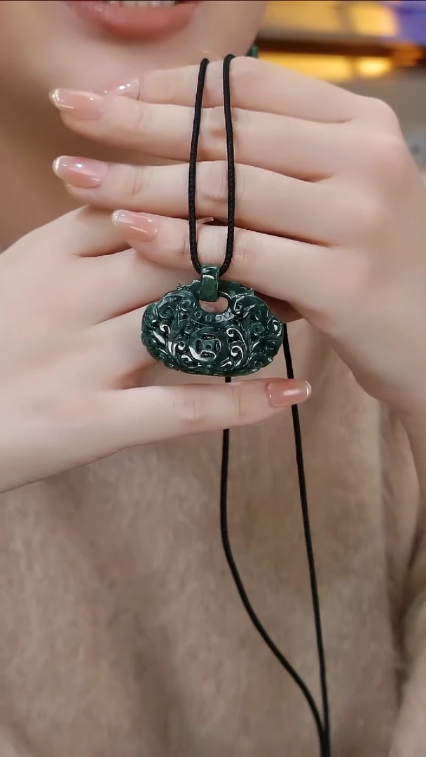 颈饰未镶嵌翡翠国风