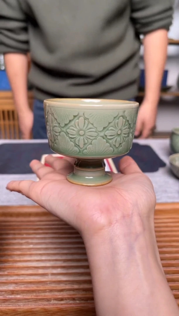 【闪购商品】其他纯手工秘色宝象蕉叶纹小高足