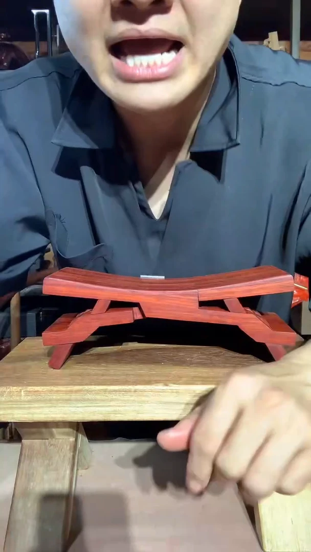 非洲紫檀（红花梨）微瑕鲁班凳