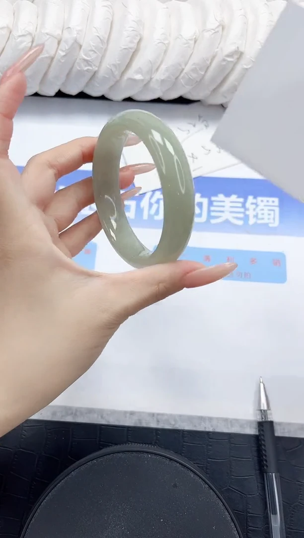 未镶嵌手镯石英质玉13-55.4