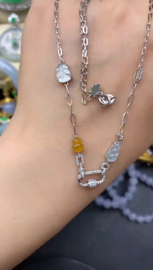 翡翠18K金镶嵌颈饰375-雪姐翡翠天天见