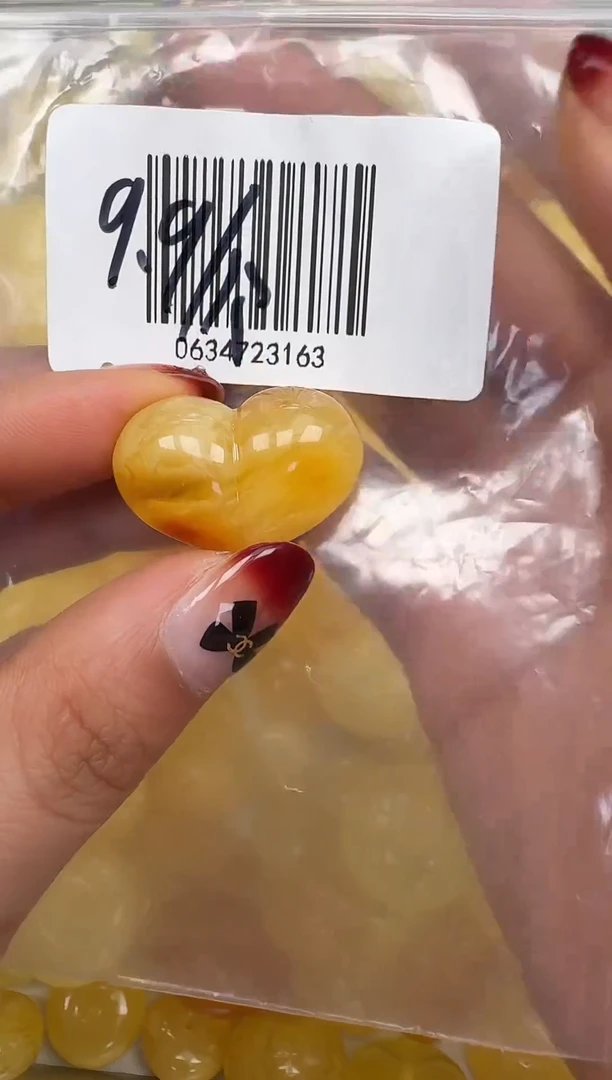 裸石琥珀未镶嵌如图